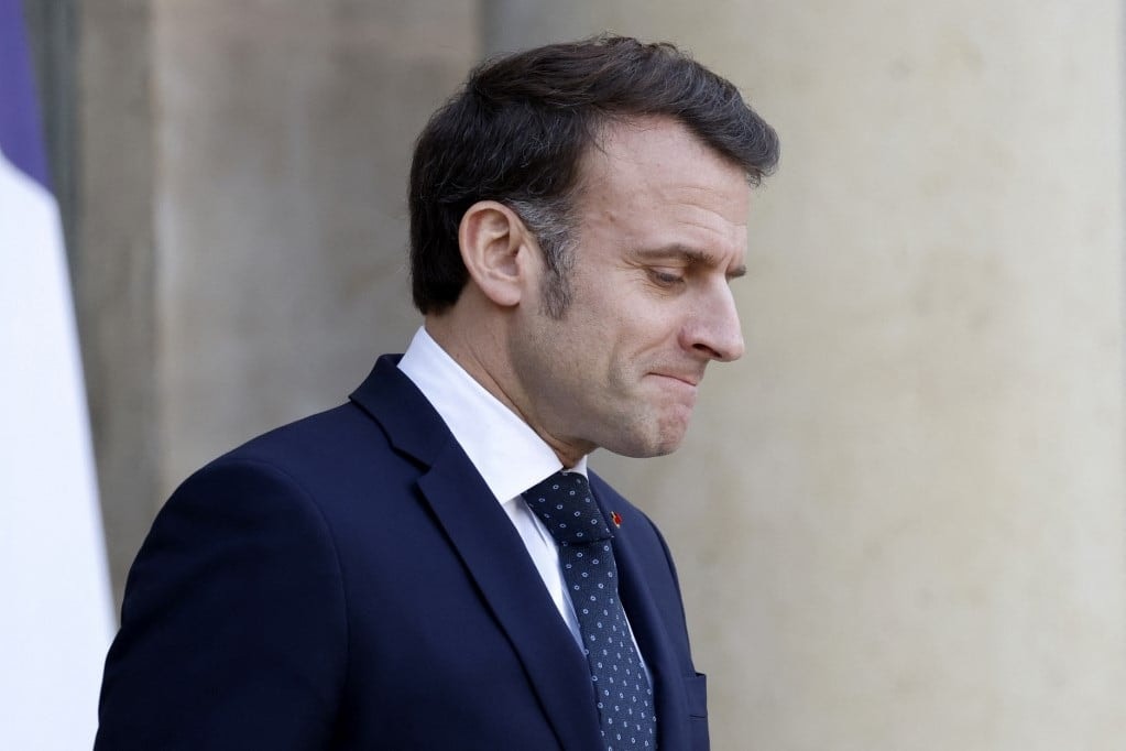Medvegyev tanácsot adott Macronnak