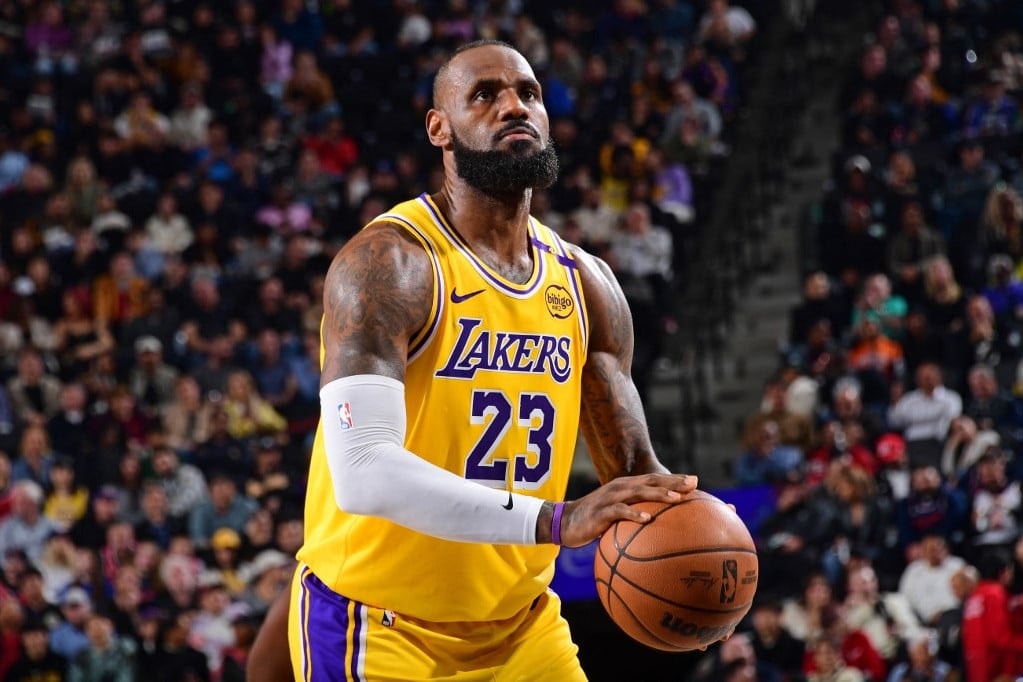 LeBron James elhagyja a Lakerst