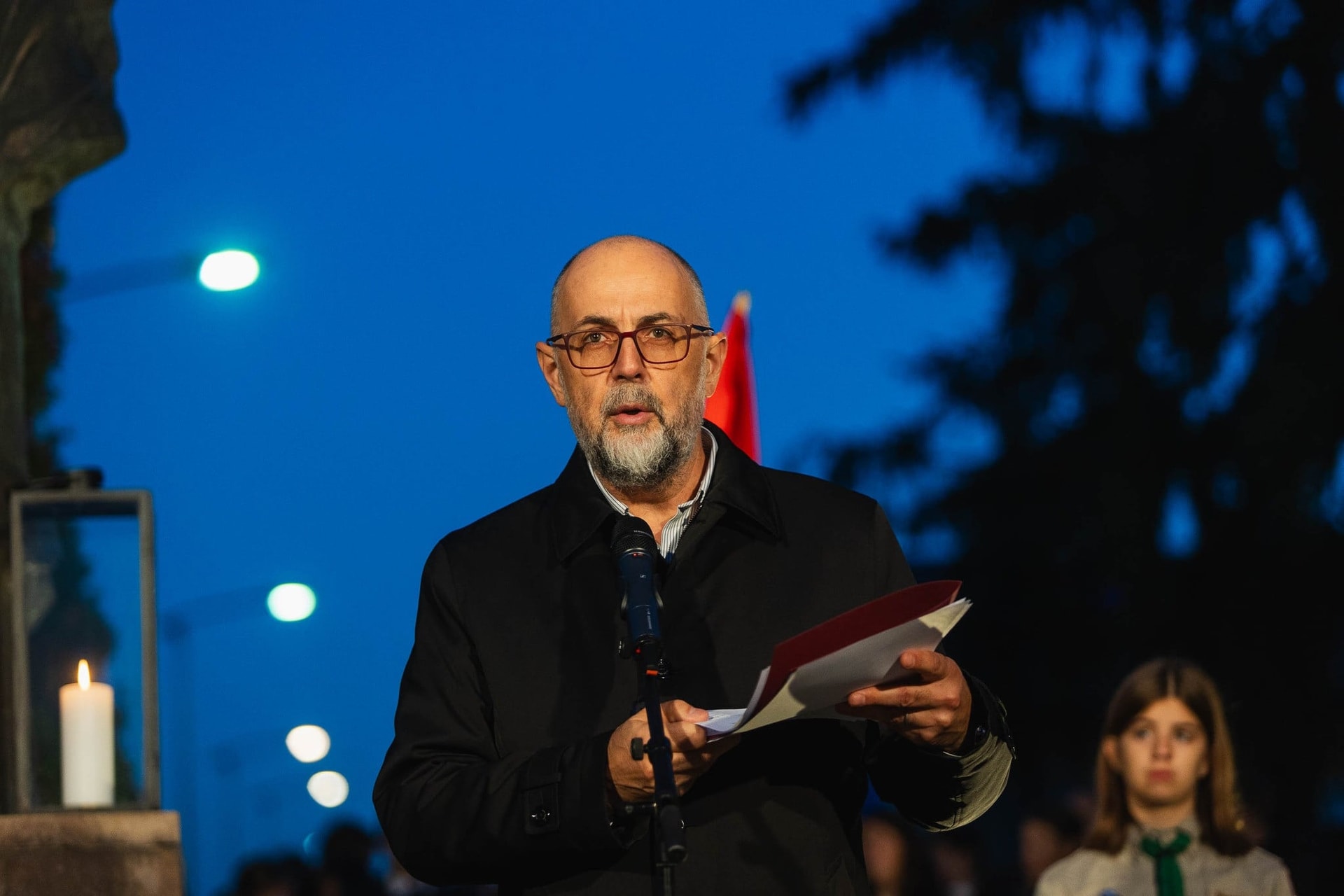 Kérdéseket vet fel a kormányalakításra felkért Adrian Vestea jelölési módja
