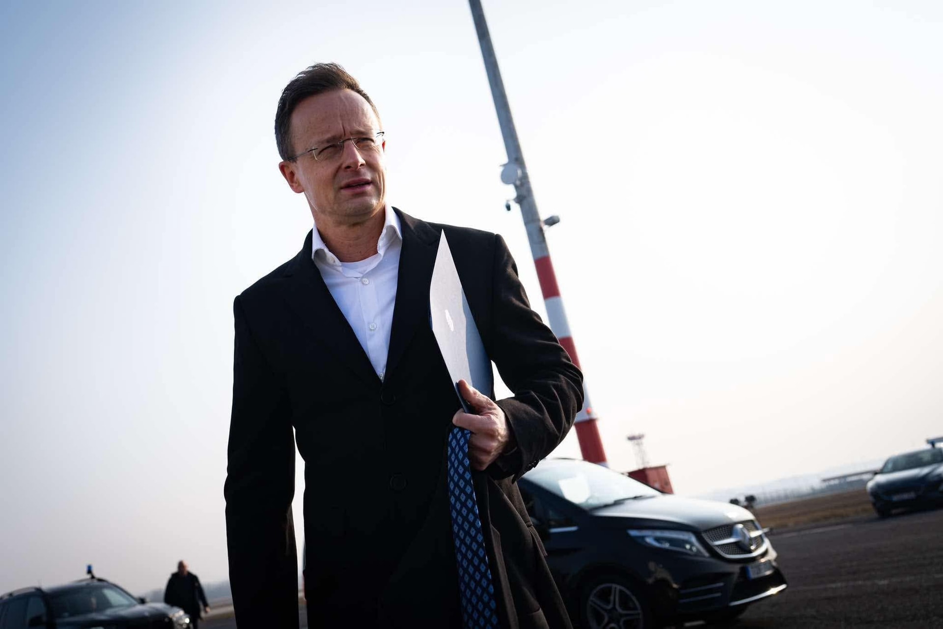 Szijjártó Péter: Fel kell lépni a háborúpárti javaslatok ellen