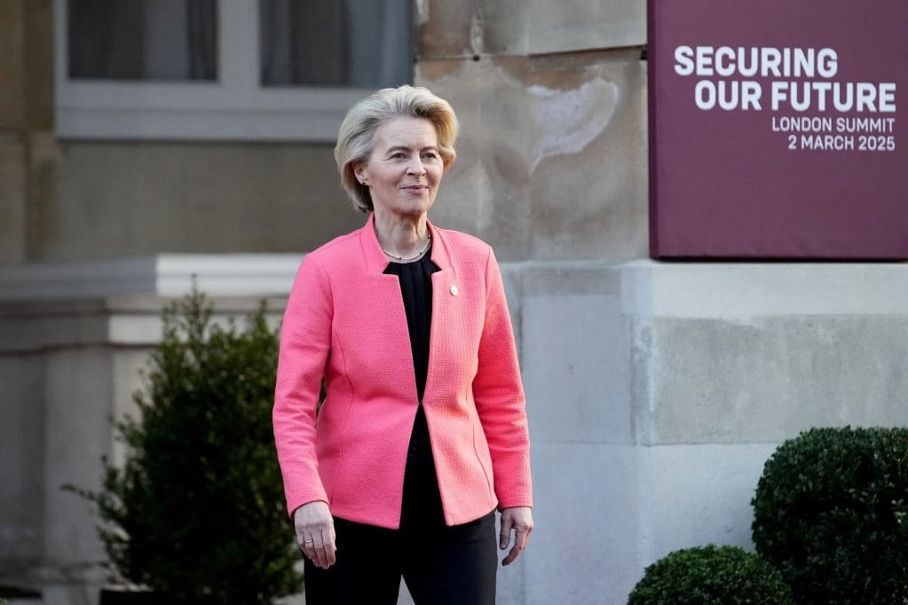 Ursula von der Leyen felfegyverezné Európát