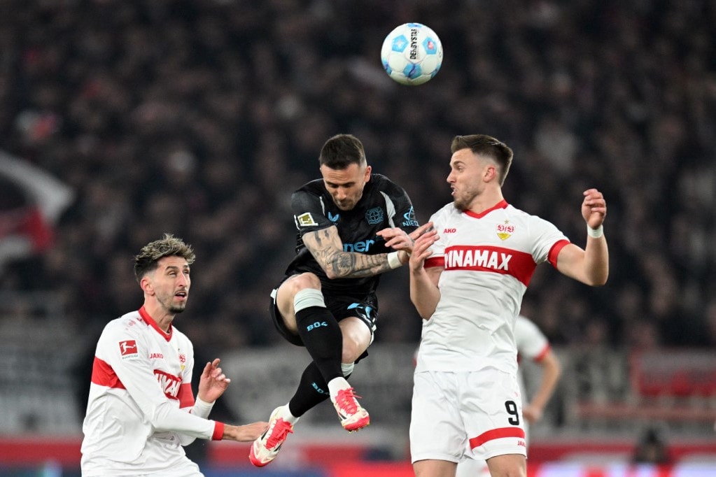 Kötelező győzelem előtt az éllovas Bayern és a címvédő Bayer is