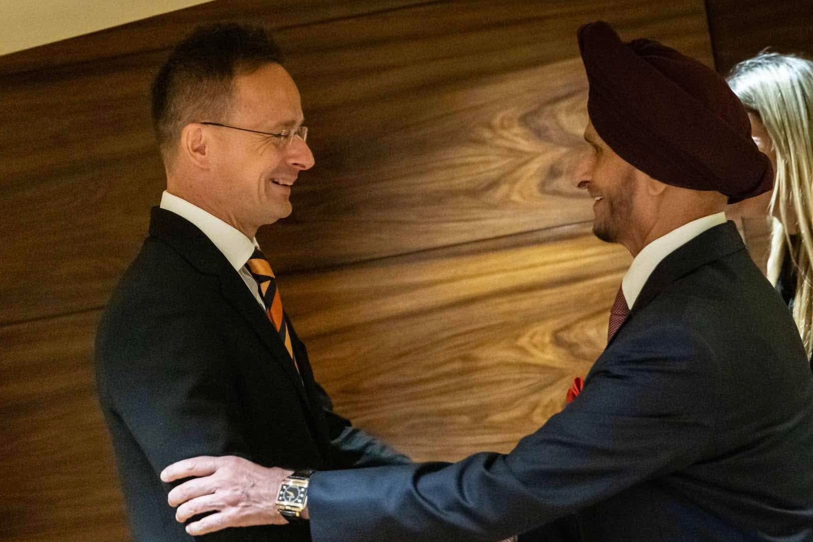 A gépek egyelőre nem veszik át teljesen az emberek szerepét
