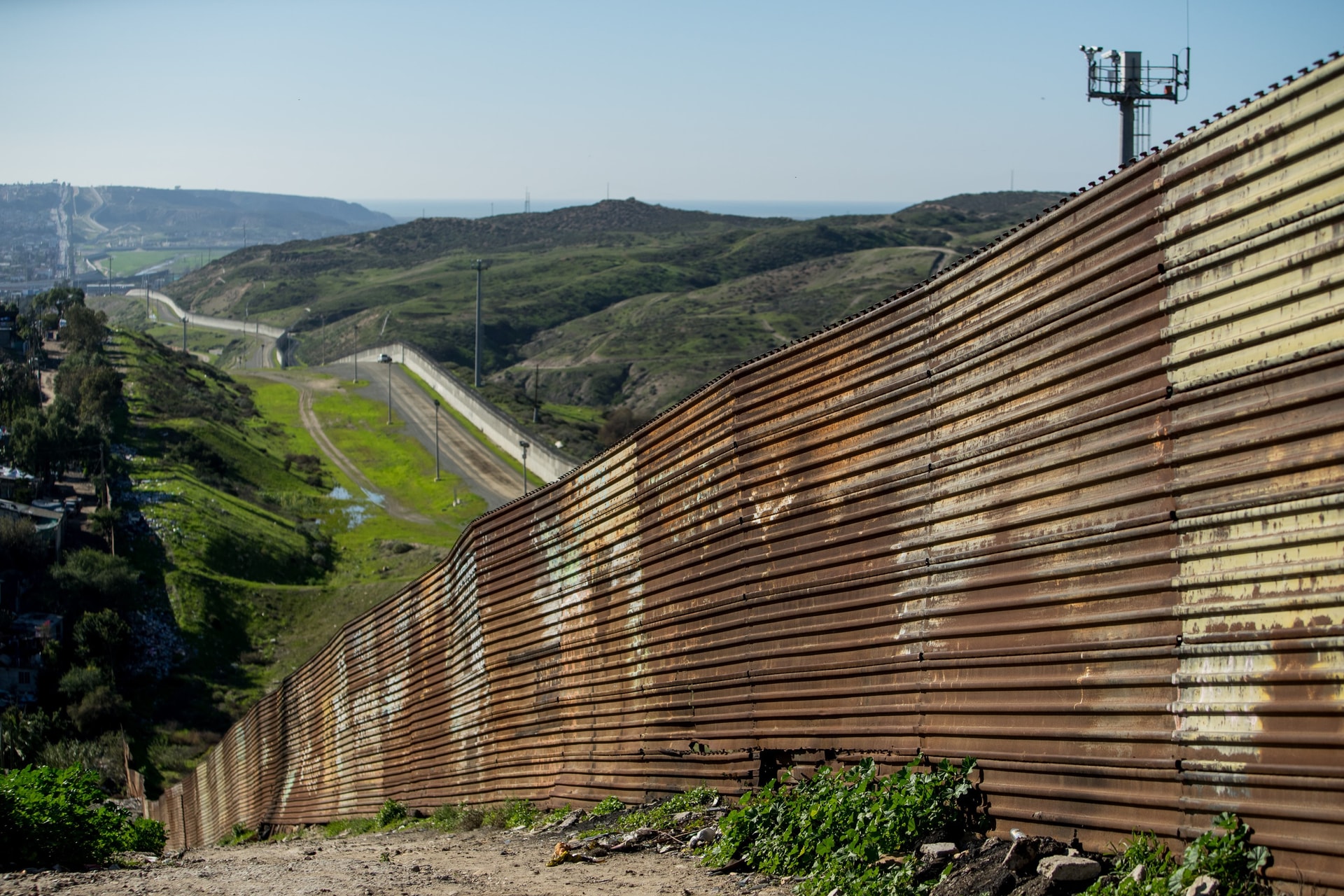 Az USA úgy dönt, hogy folytatja a fal építését a mexikói határon