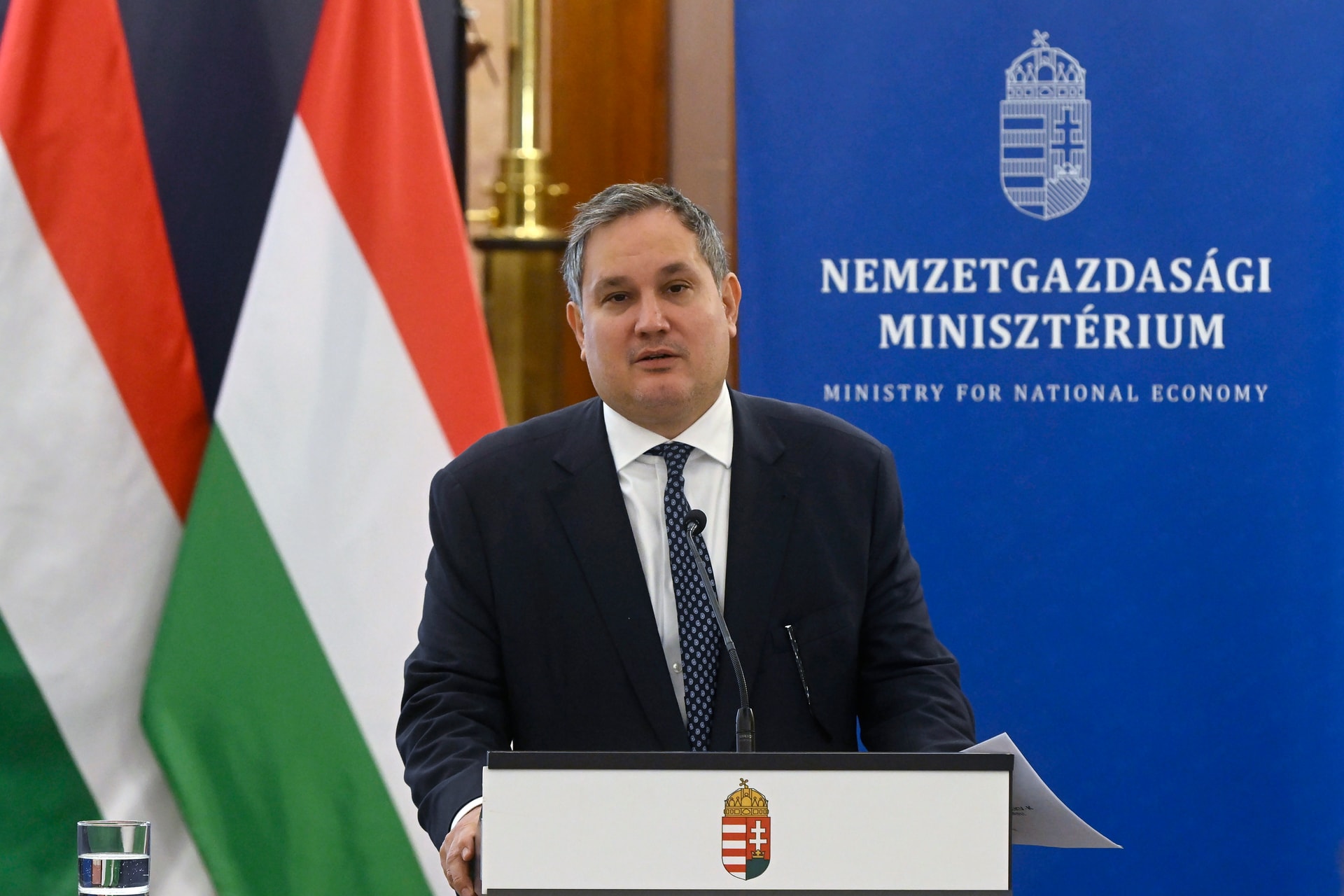 Új támogatási és adócsökkentési tervek