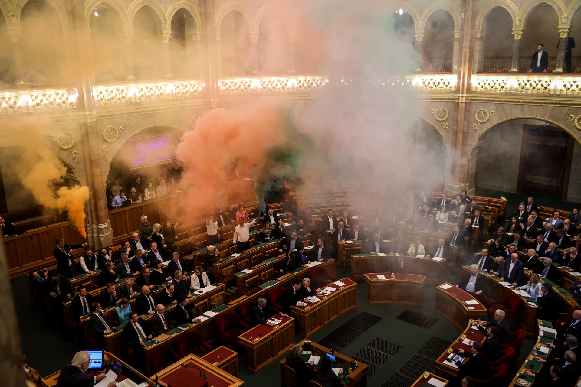 Megszavazta a parlament a Pride-ot betiltó törvényt +VIDEÓ