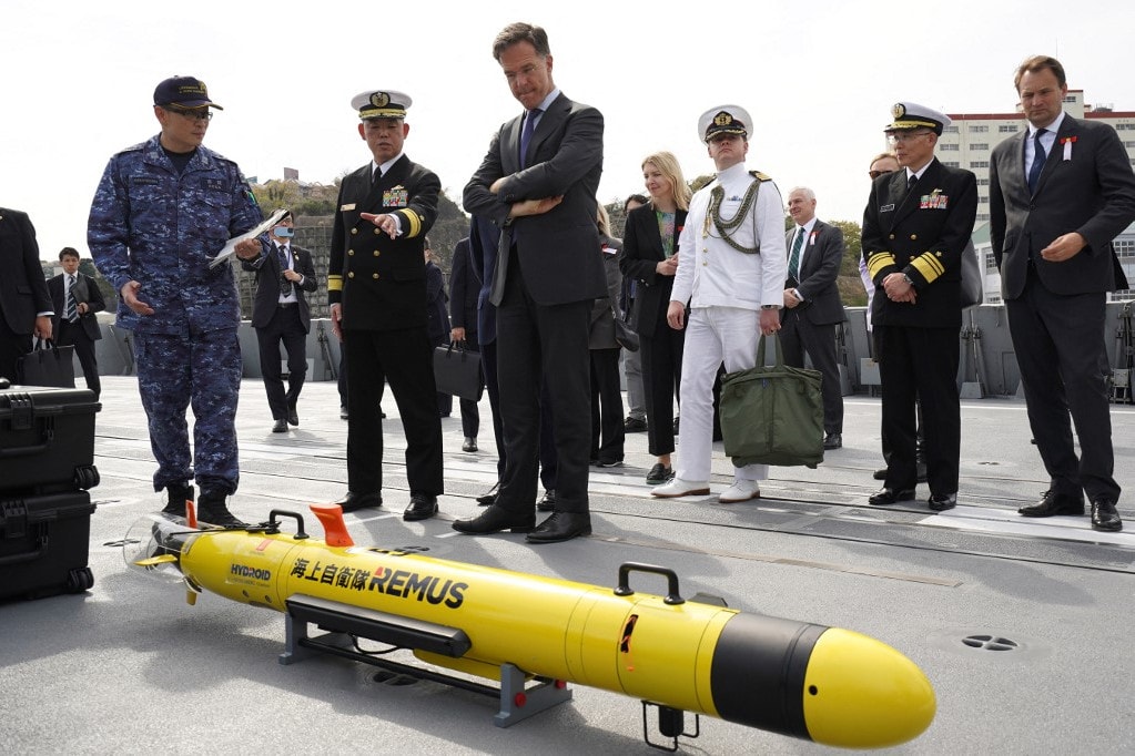 A NATO aggódik Kína gyors ütemű fegyverkezése miatt