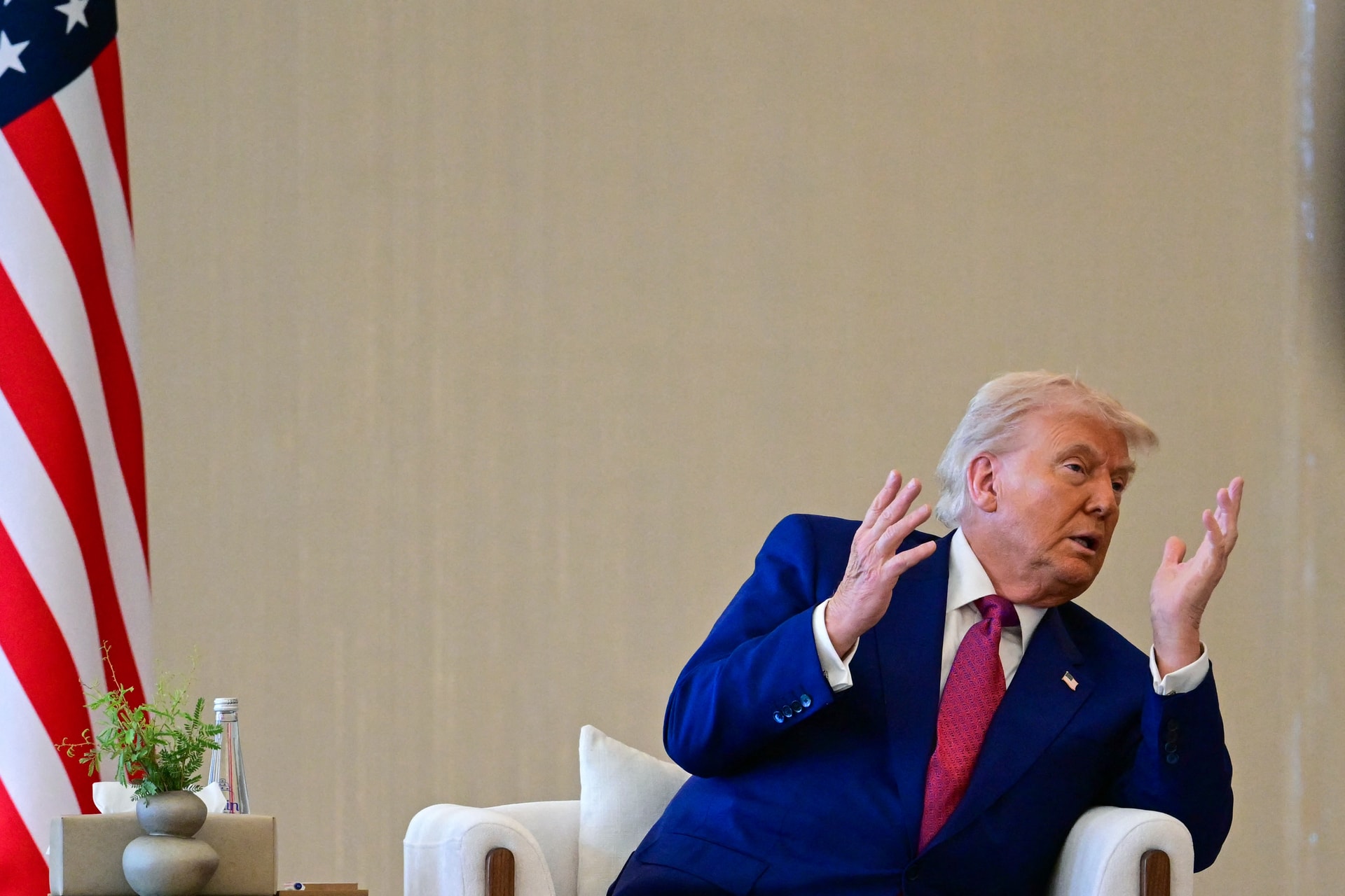 Nyomozás indult az FBI volt igazgatója ellen