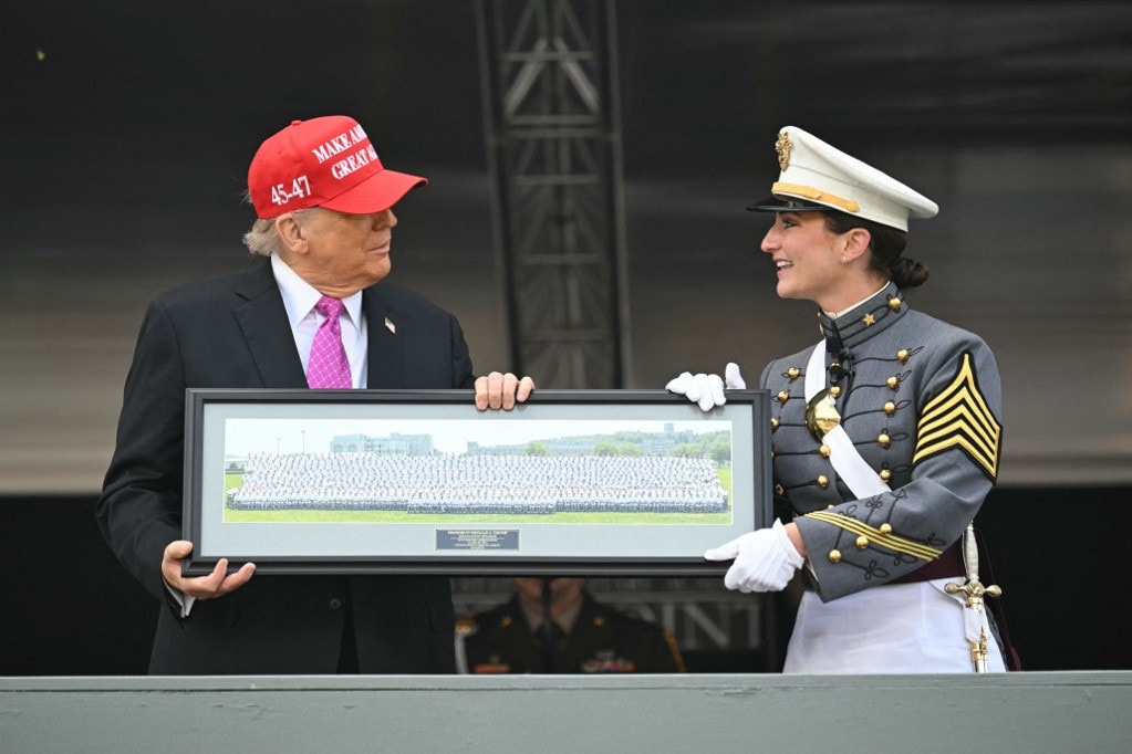Trump ostorozta a NATO európai tagállamait