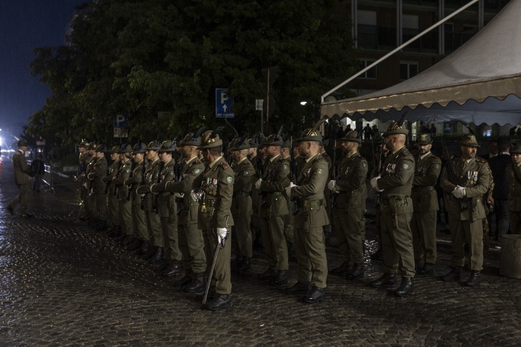 Olaszország ismét kitömi Kijevet fegyverekkel