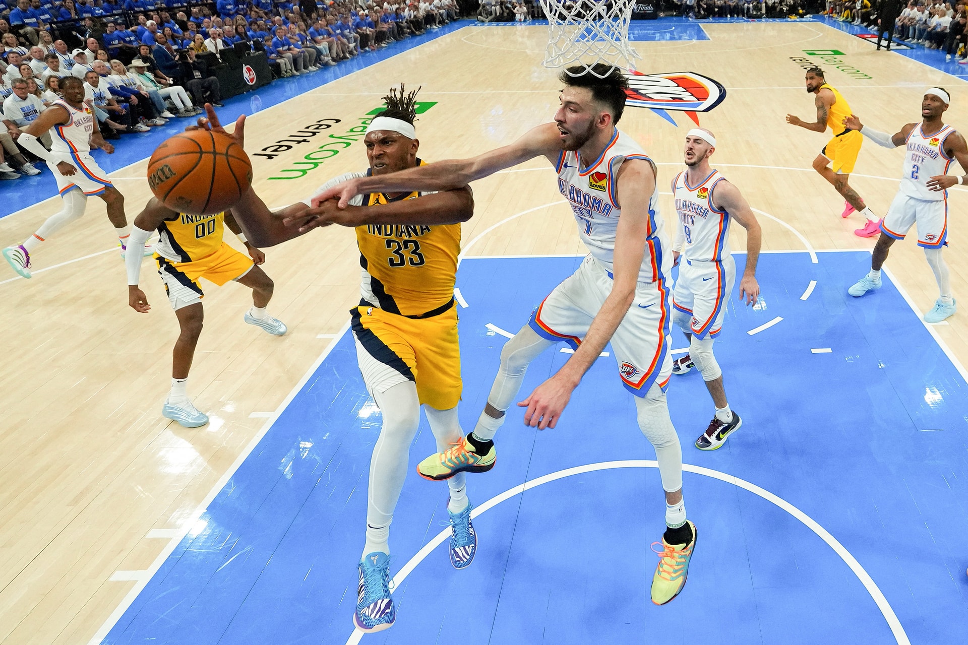 Egy győzelemre az NBA-trófeától az OKC