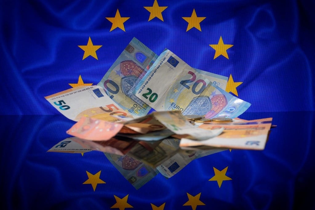 Bulgária január 1-jén csatlakozik az euróövezethez