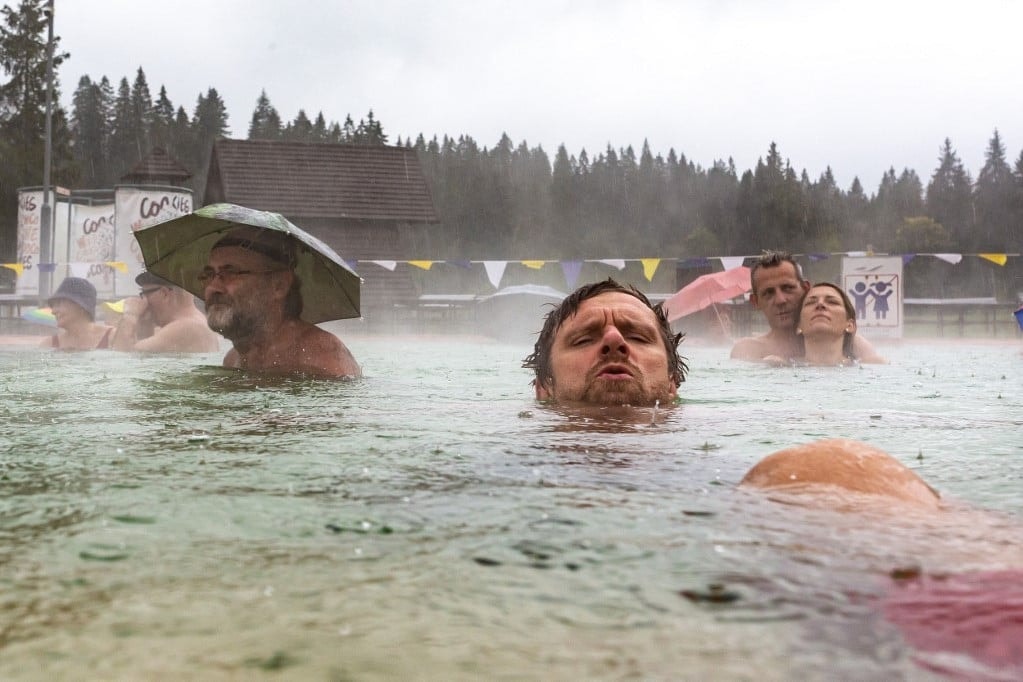Továbbra is zárva marad a párkányi fürdő