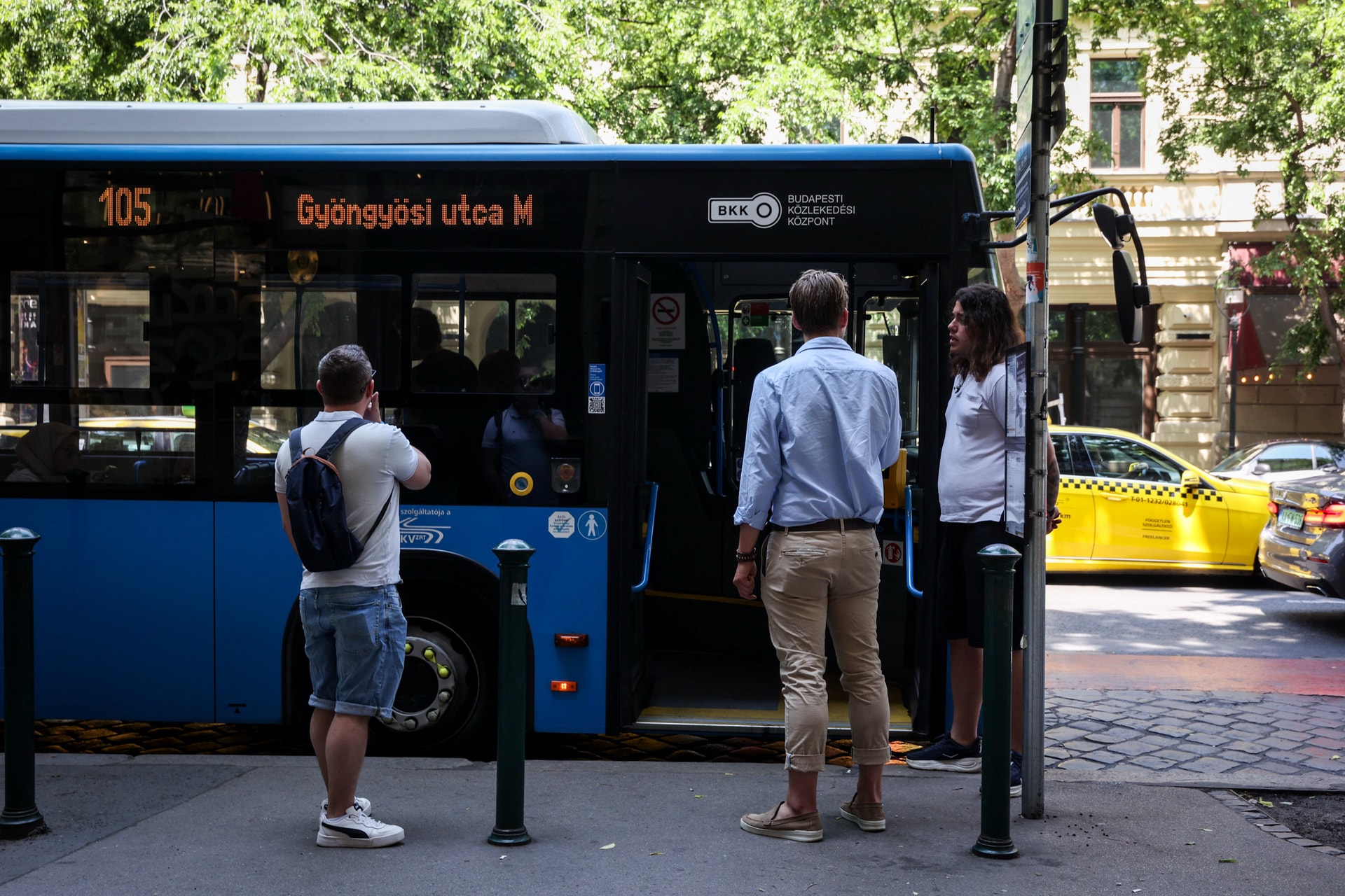Biztonság egy hívásnyira