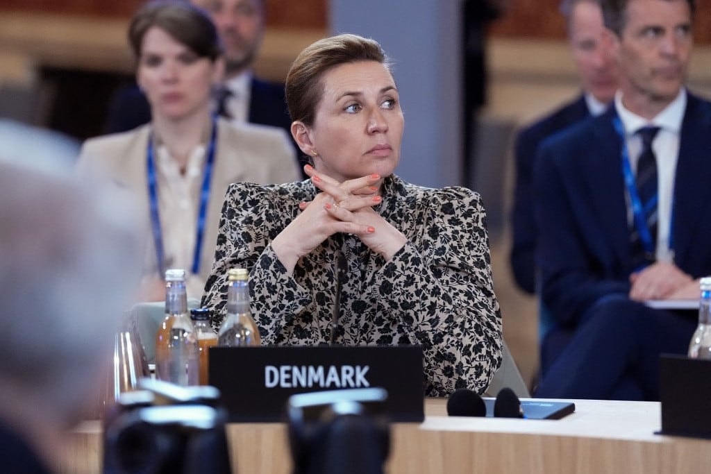 A dán kormány betiltja a 15 év alattiaknak a közösségi média használatát