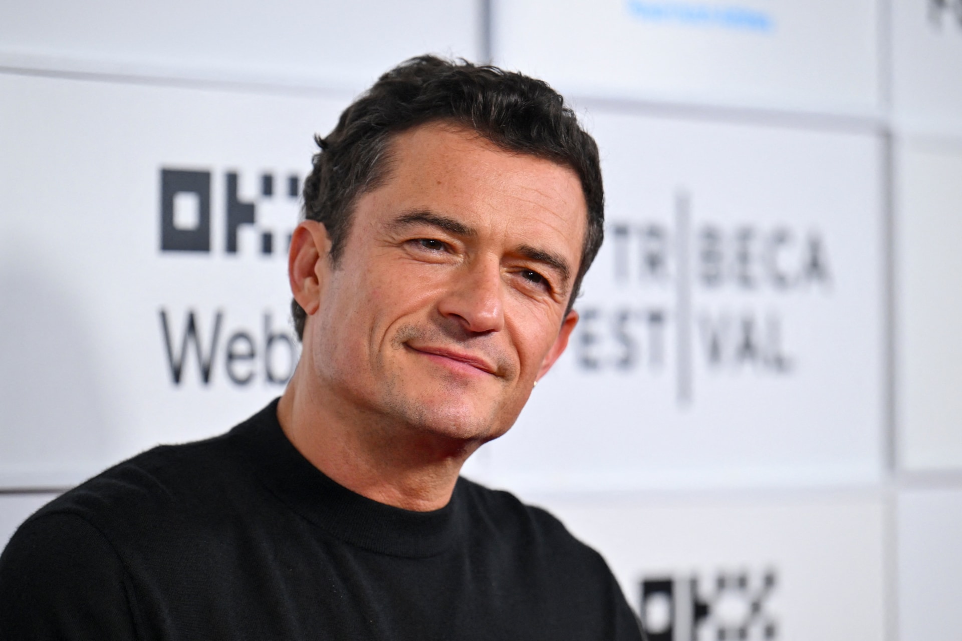Orlando Bloom nem vesztegeti az idejét
