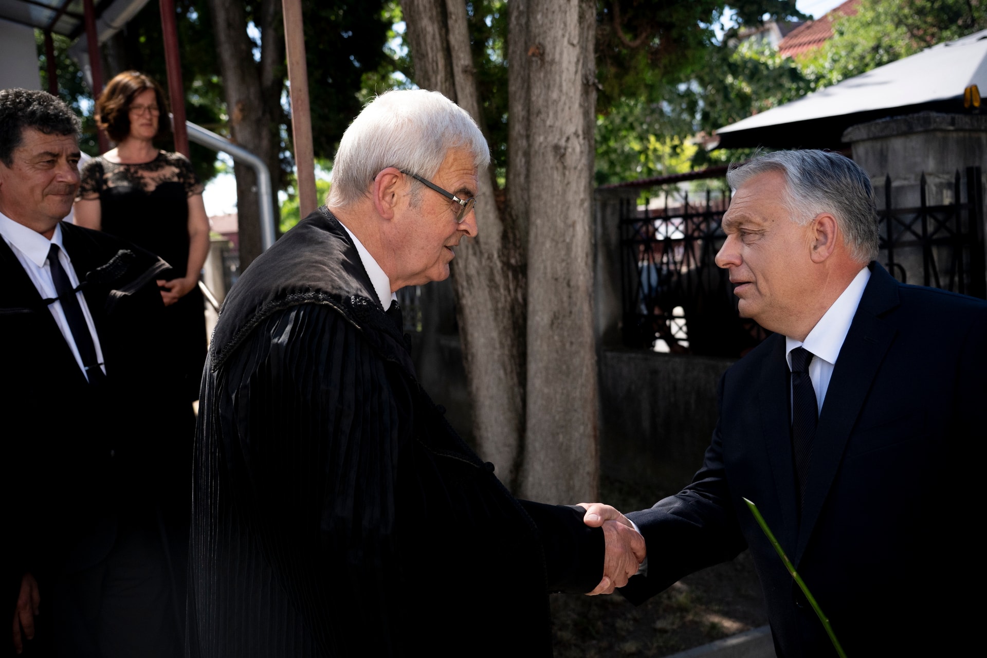 Orbántól óva intette a románokat a politológus
