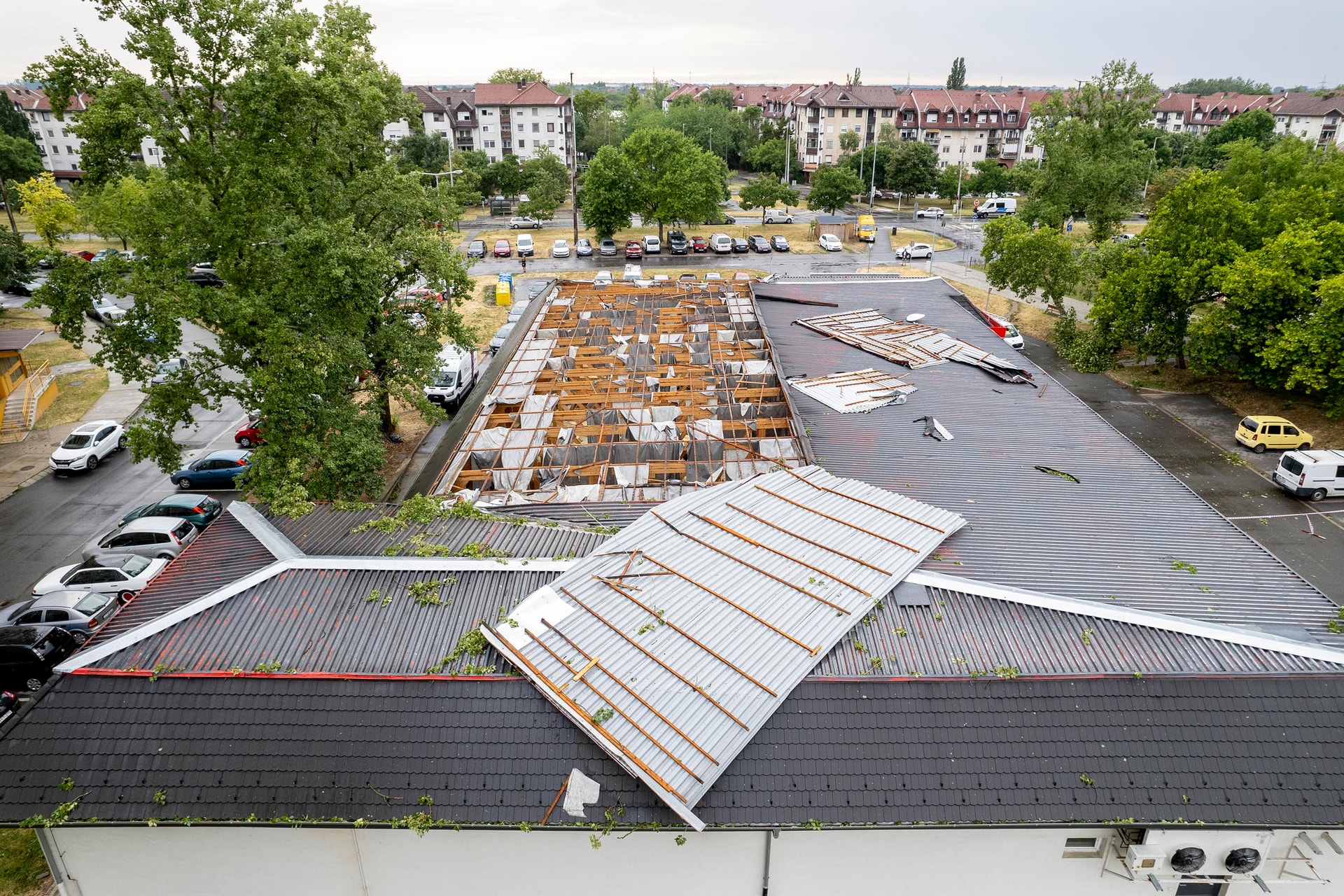 Károkozó szélrohamok, heves zivatarok, fokozódó lehűlés
