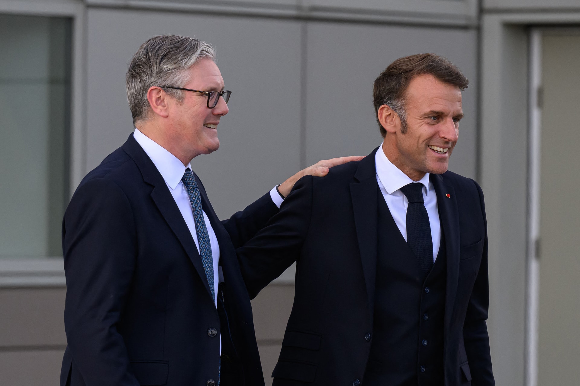 Macron: Washington adna biztonsági garanciát, de NATO-tagságot nem Ukrajnának