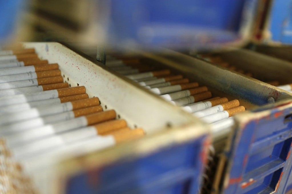 Kétezer doboz csempészcigarettát találtak egy bolgár kamionban 