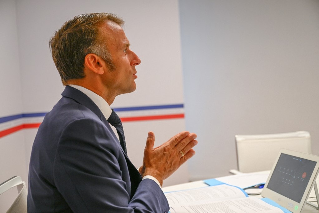 Macron: Kijev kénytelen lehet elismerni területei veszteségét