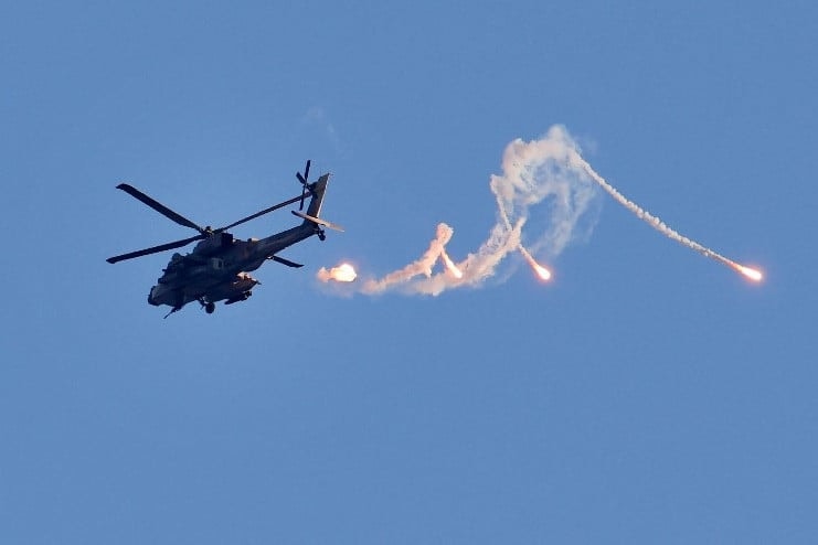 Apache helikopterek lőttek le drónokat Európában