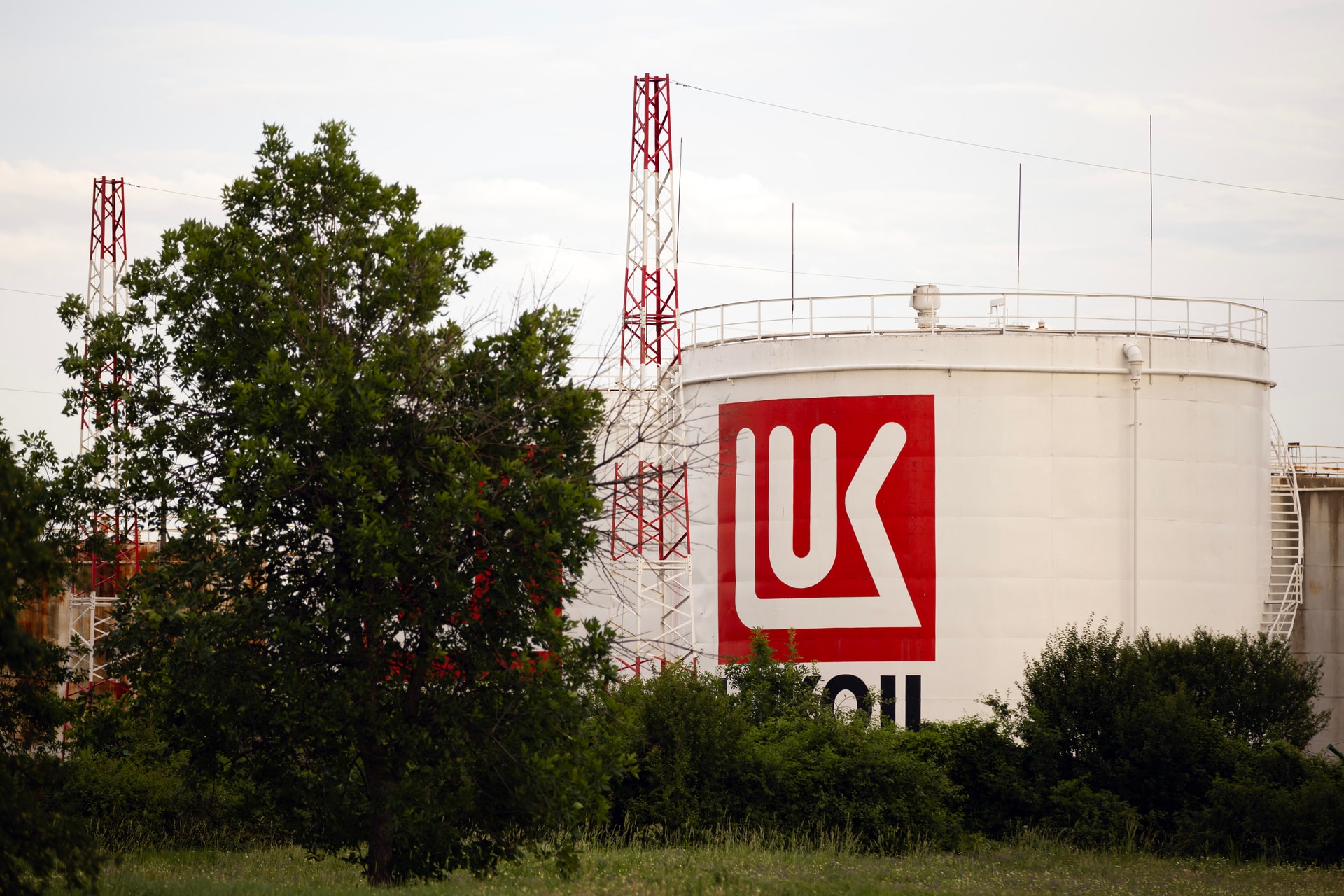 Lukoil-üzem célkeresztben
