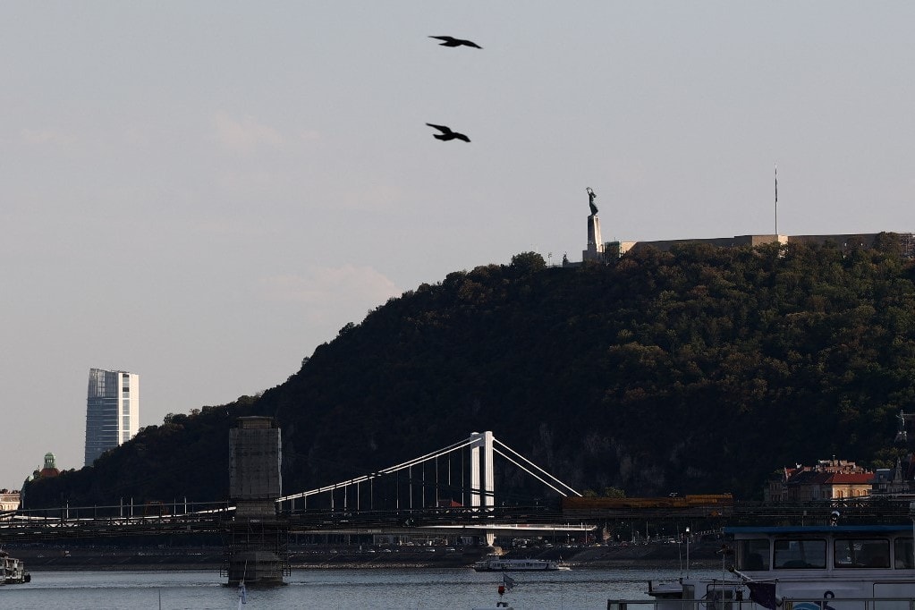 Sziklára esett egy férfi a Gellért-hegyen