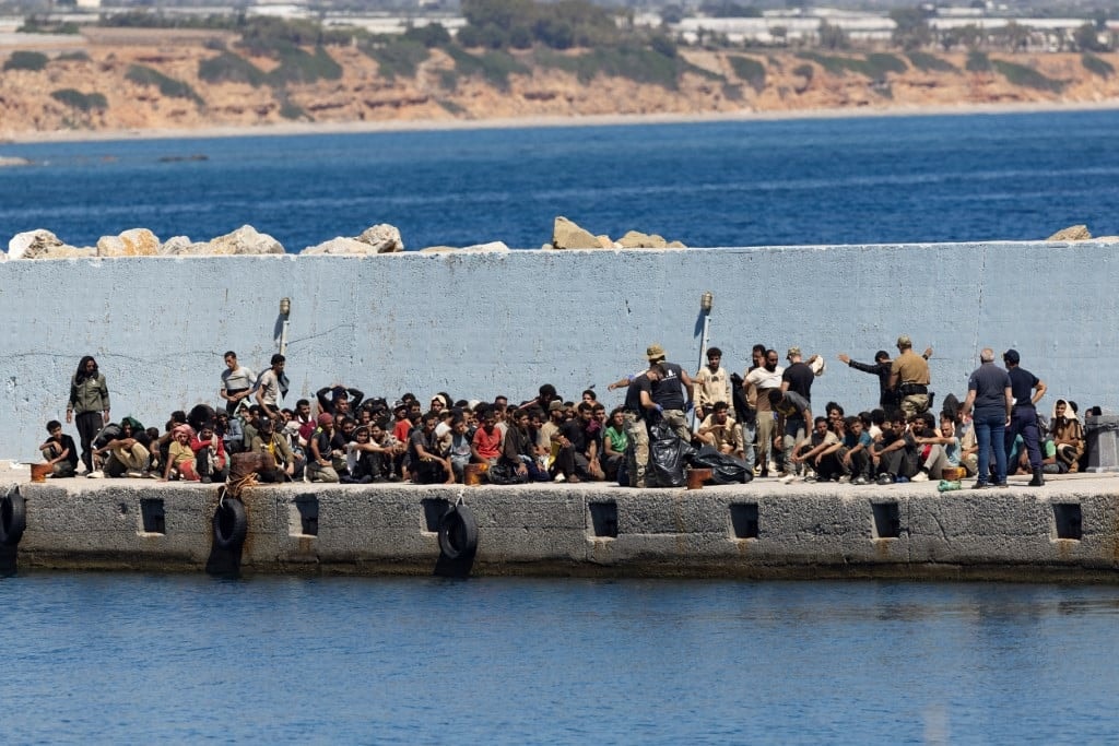 Több száz migráns érkezett Kréta szigetére