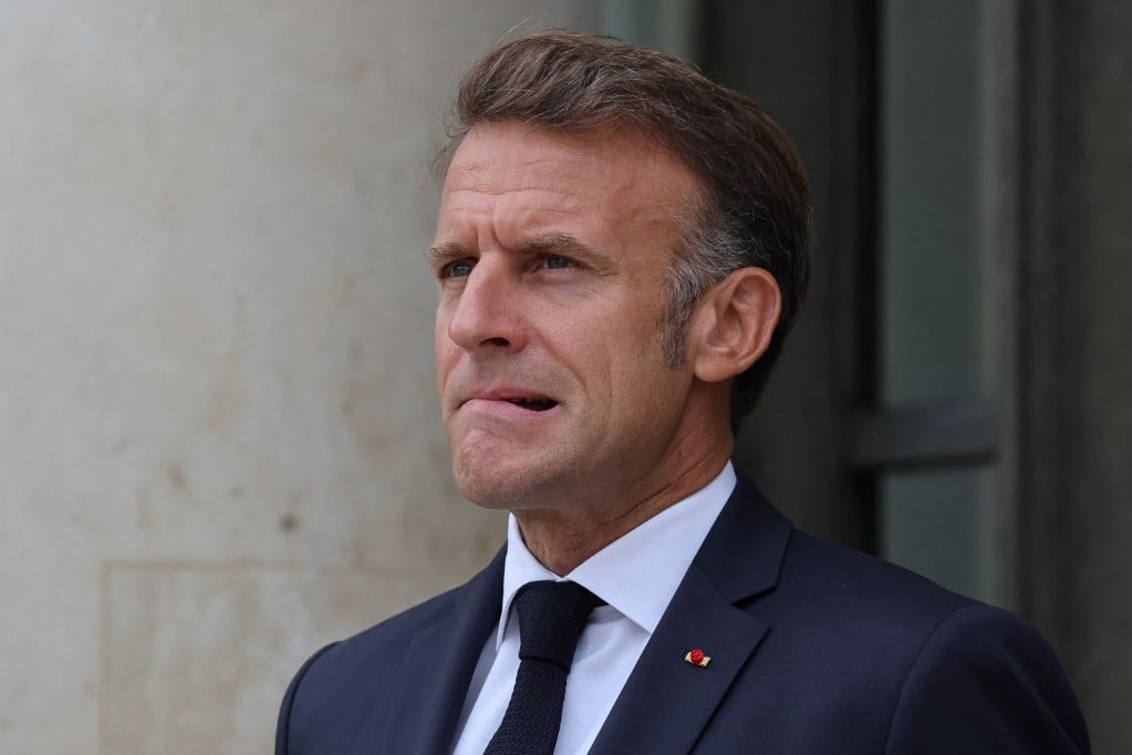 Már ma összeomolhat a francia kormány?