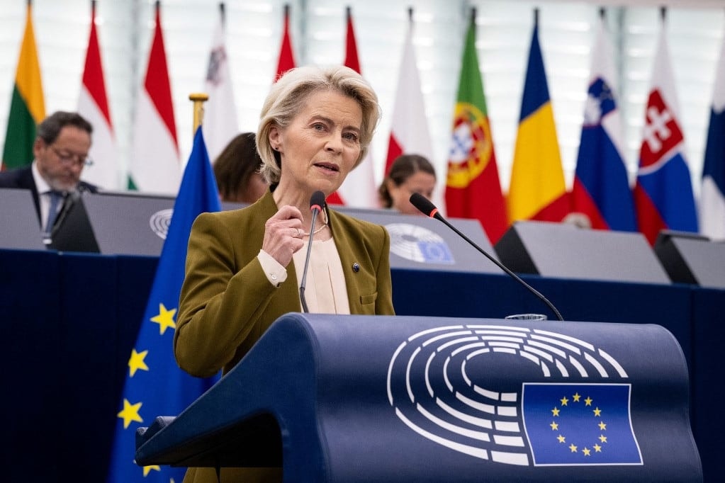 Az EU egyszerre veszít teret a kritikus technológiák, az űripar és az MI terén