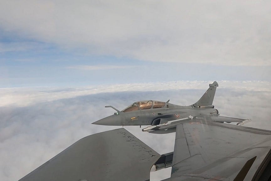 Macron: Ukrajna 16 francia Rafale vadászbombázót és légvédelmi eszközöket szerez be
