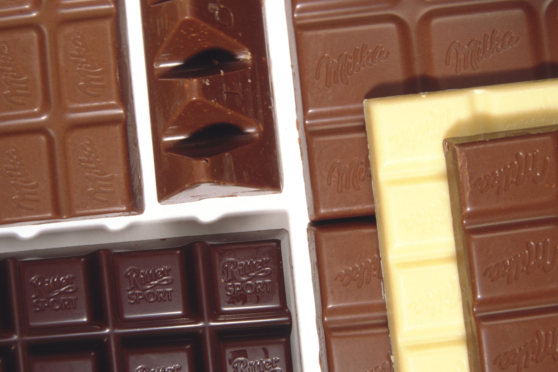 A vásárlók megtévesztése miatt perlik a Milka csokik gyártóját