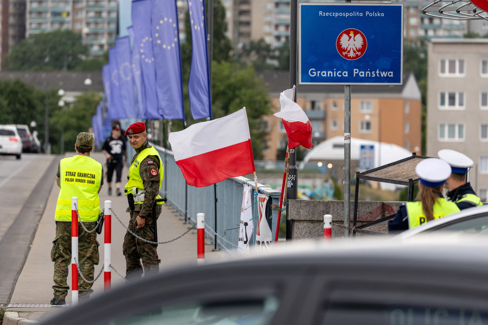 Lengyelország ismét meghosszabbítja az ellenőrzést a német és a litván határon
