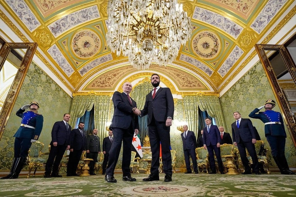 Szíria új vezetője Moszkvába utazott, hogy kérje Putyintól Aszad kiadatását