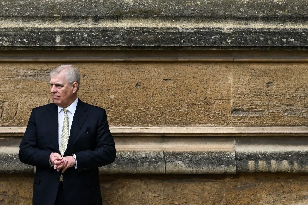 Elrejtik a világ szeme elől Andrást herceget