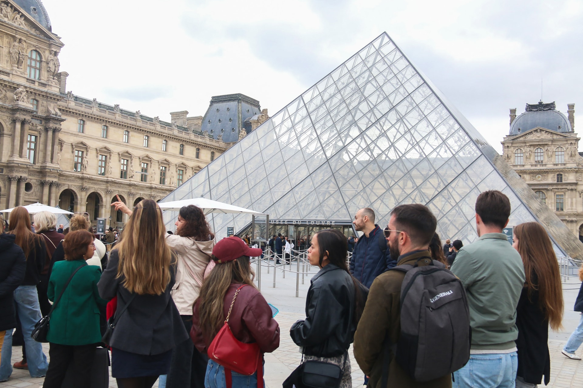 Így rabolták ki a Louvre-t