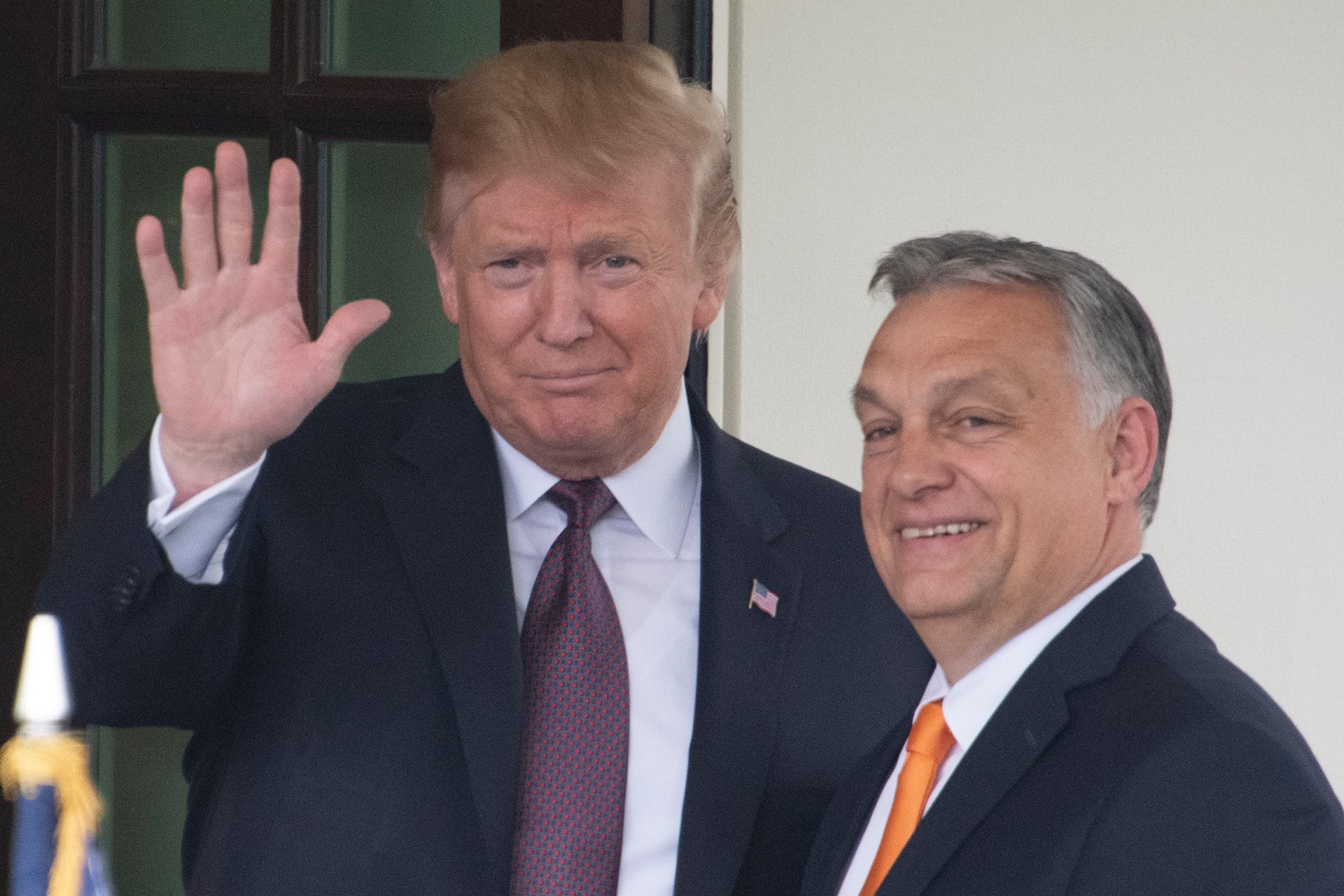 A politikai elemző szerint szoros a kapcsolat az amerikai elnök és Orbán Viktor között