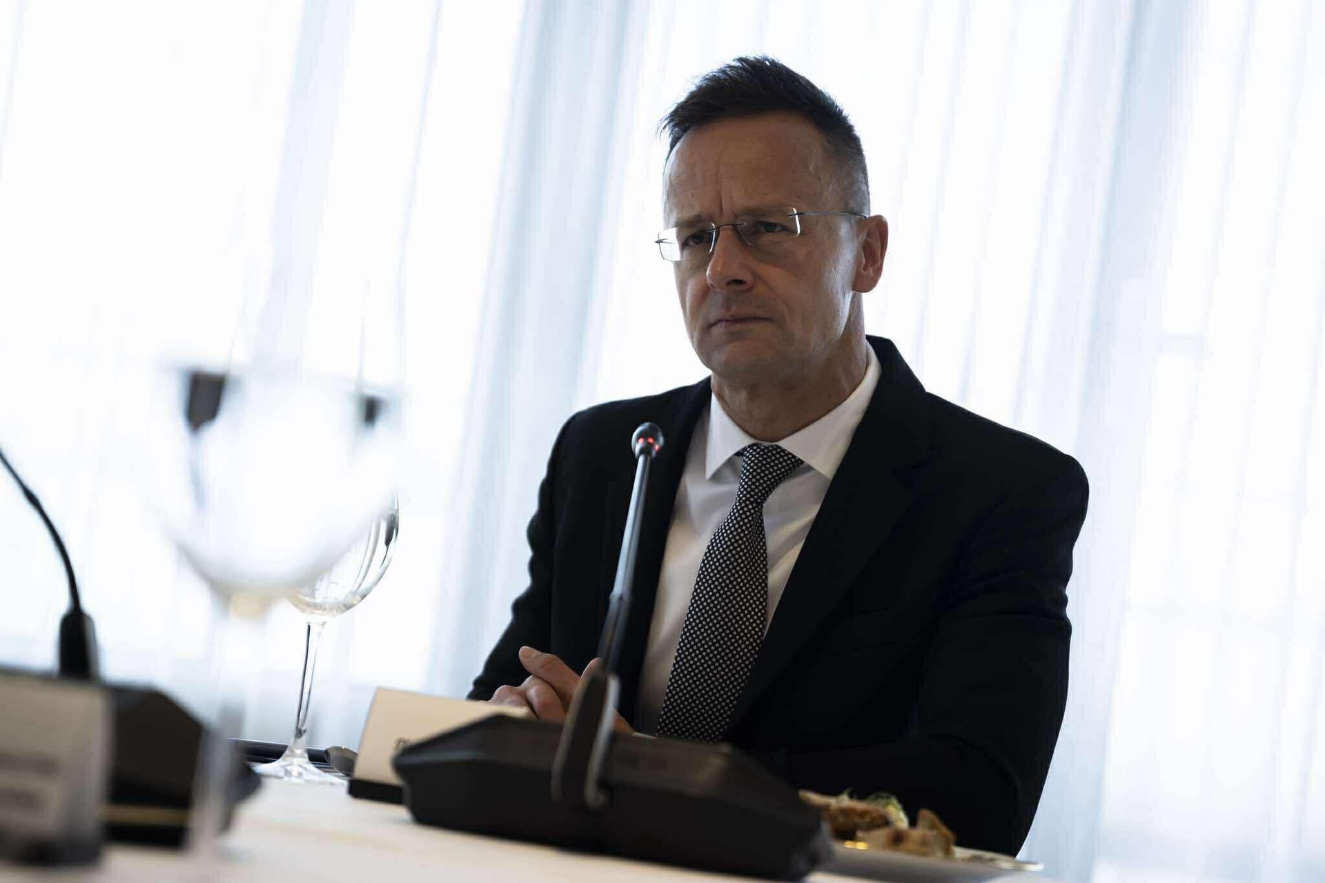 Az Európai Unió gyakorlatilag kinyírta a magyar energiaellátás biztonságát