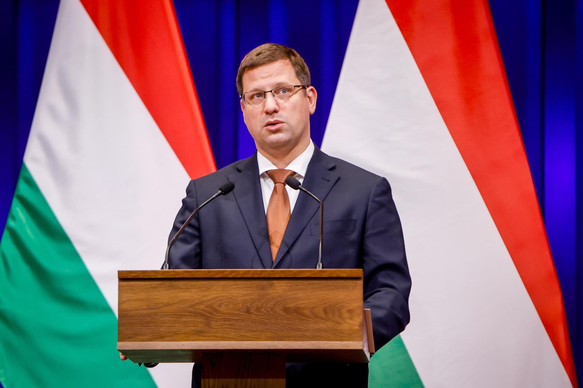 A fegyverszállítás és Ukrajna EU-csatlakozása ellentétes Magyarország érdekével