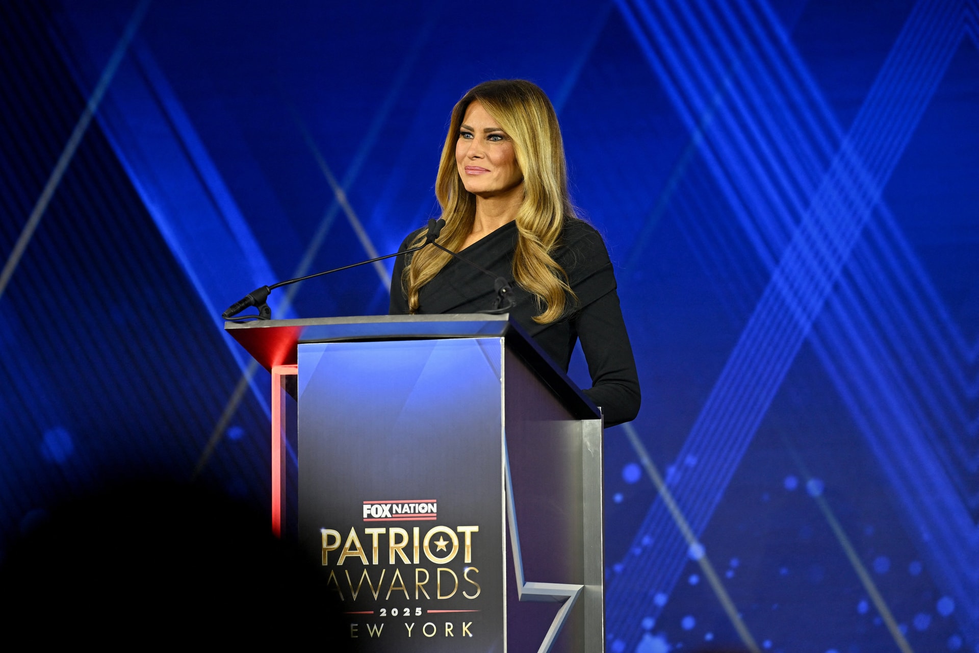 „Az év hazafijának” választották Melania Trumpot