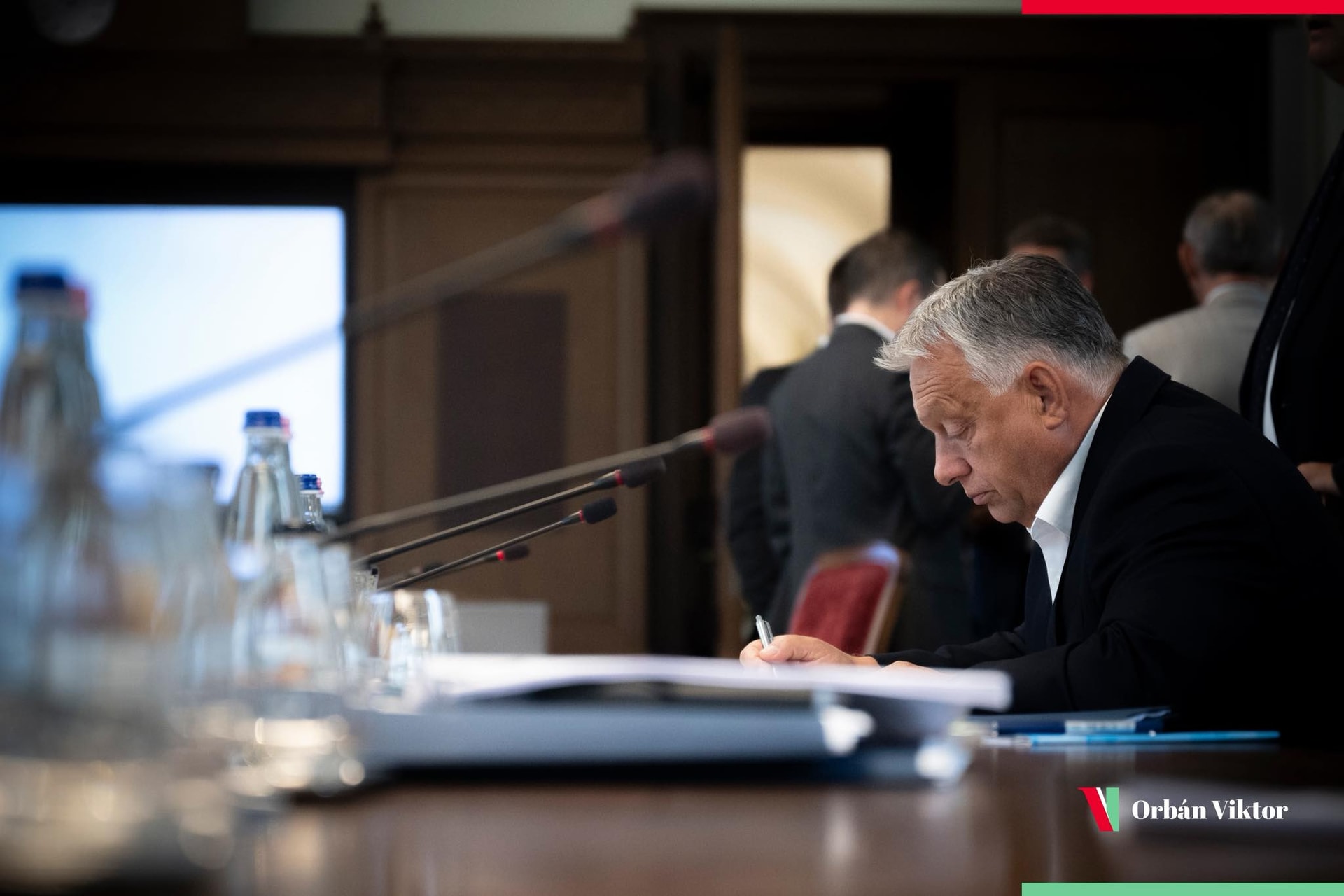 Orbán Viktor: Unokáink is nyögnék a közös európai hitelt