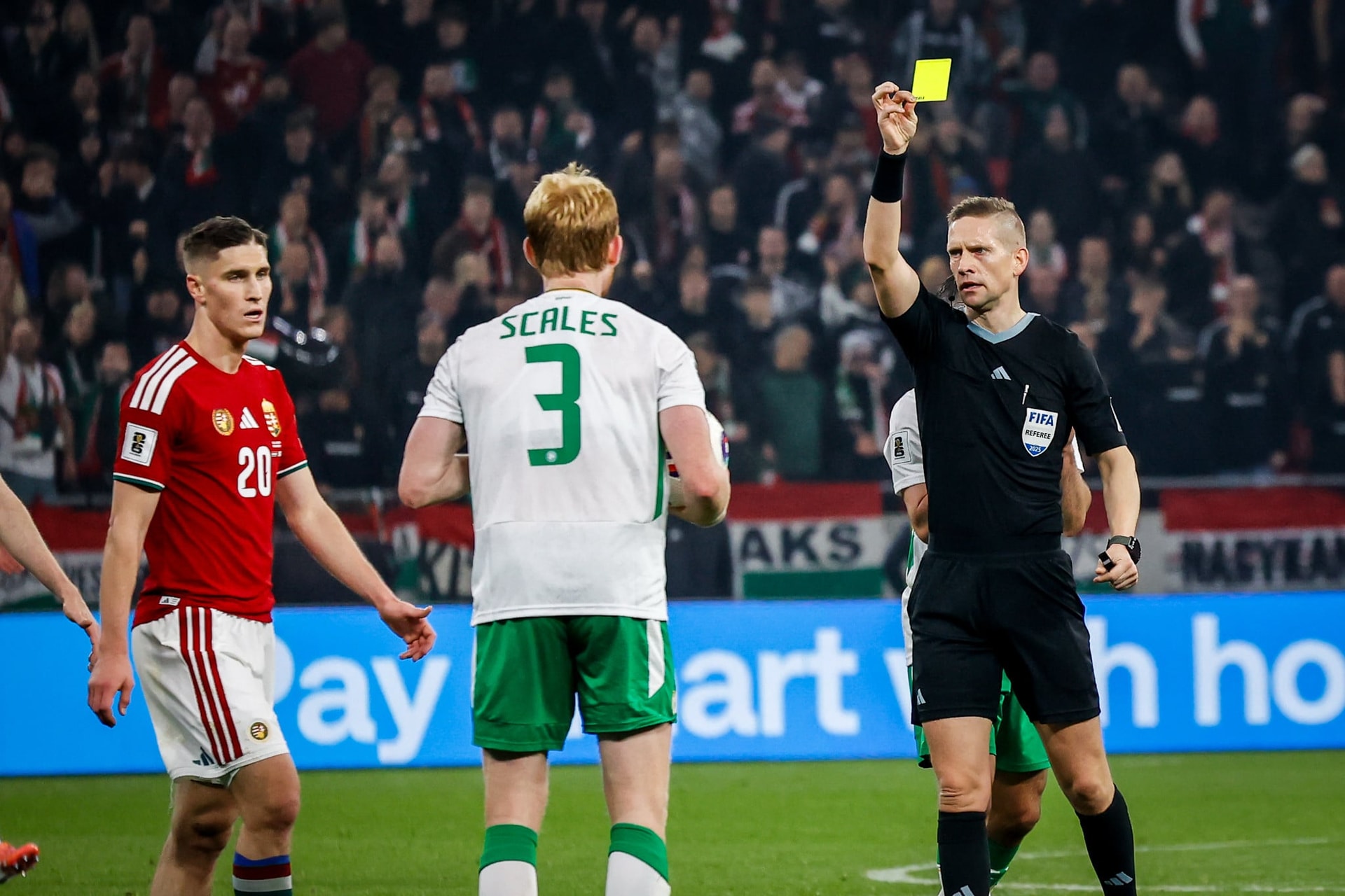 Három helyett négy sárga lap után jár eltiltás ezentúl