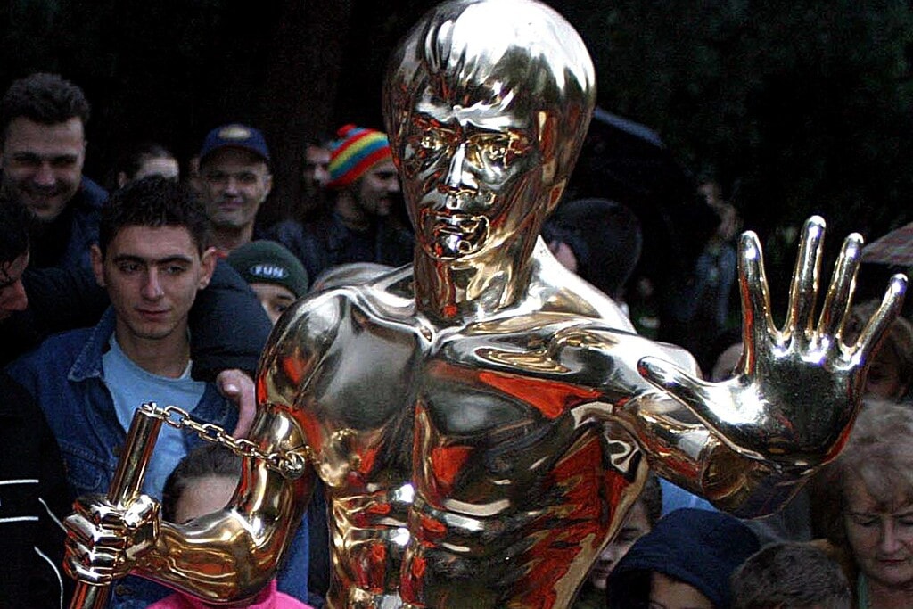 „Visszatért” Bruce Lee