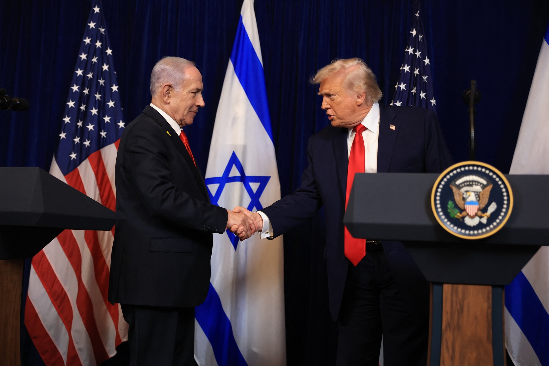 Izrael-díjjal tüntetik ki az amerikai elnököt