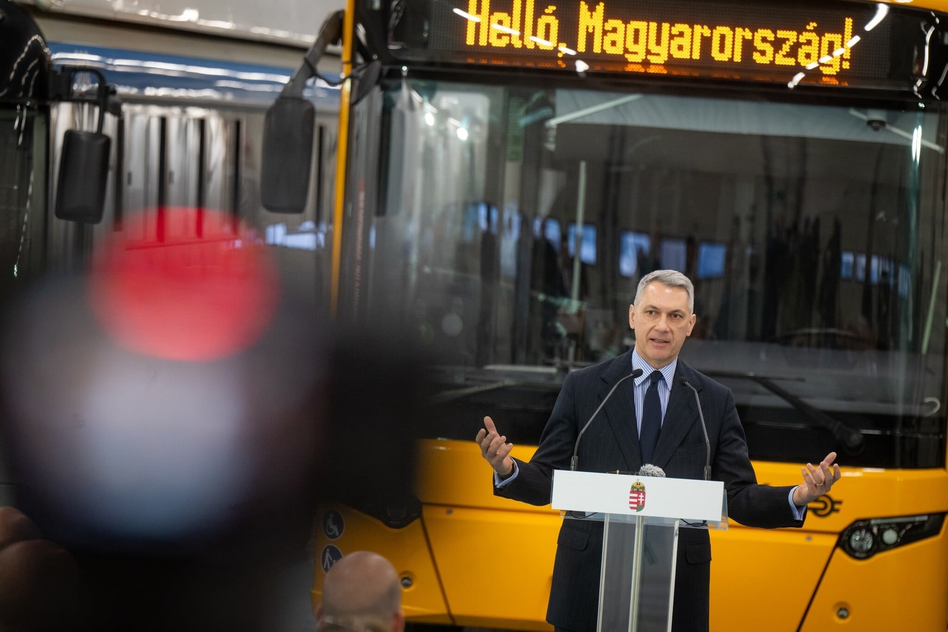 Lázár János: Budapest után Debrecenben is létrehozták a közlekedési tarifaközösséget