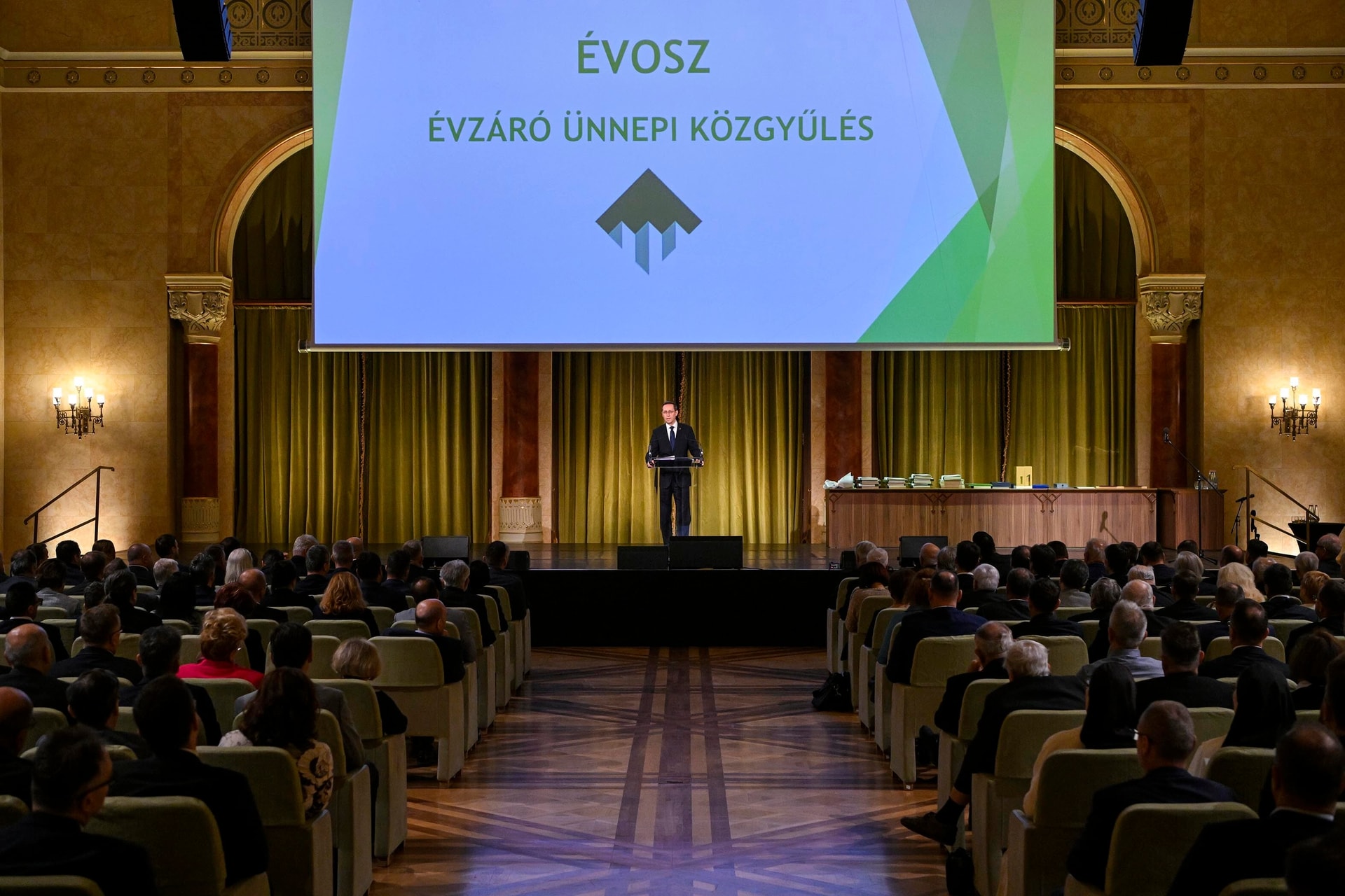 A jegybank stabilitásorientált politikája az építőipar fejlődését is elősegíti