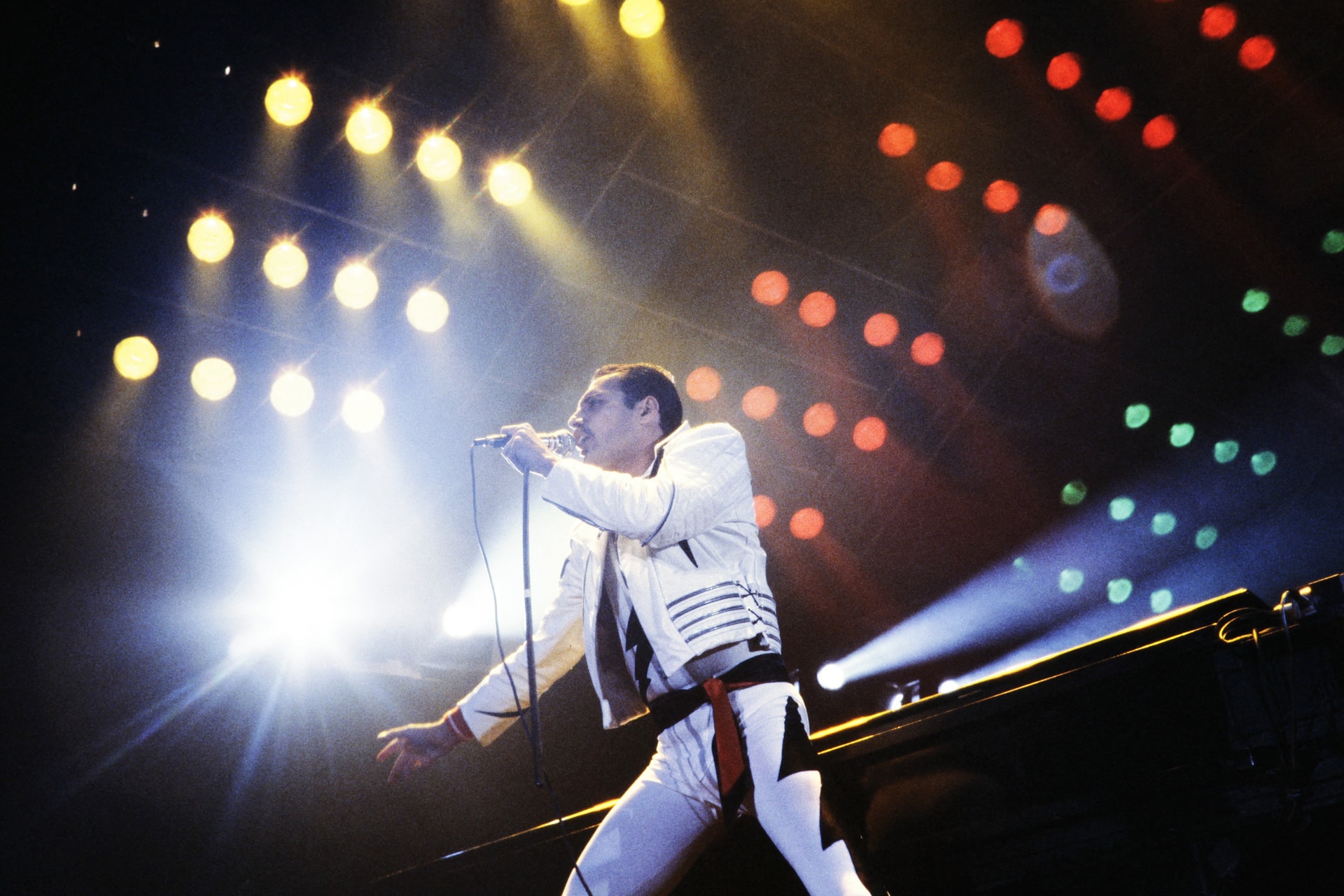 Meghalt Freddie Mercury eltitkolt lánya