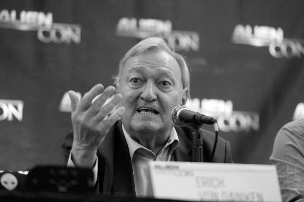 Meghalt Erich von Däniken, az „ősi űrhajósok” krónikása
