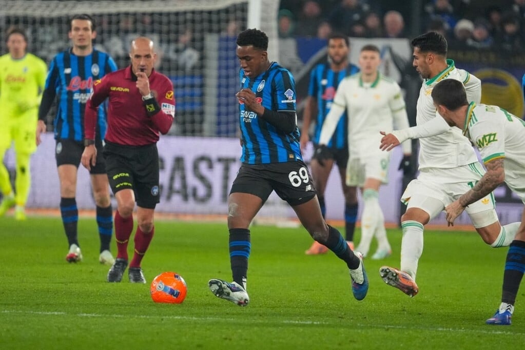 Kikapott az AS Roma